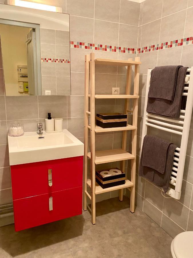 Newly Renovated Ground Floor Apartment Close To Thermes Bagneres-de-Luchon Ngoại thất bức ảnh
